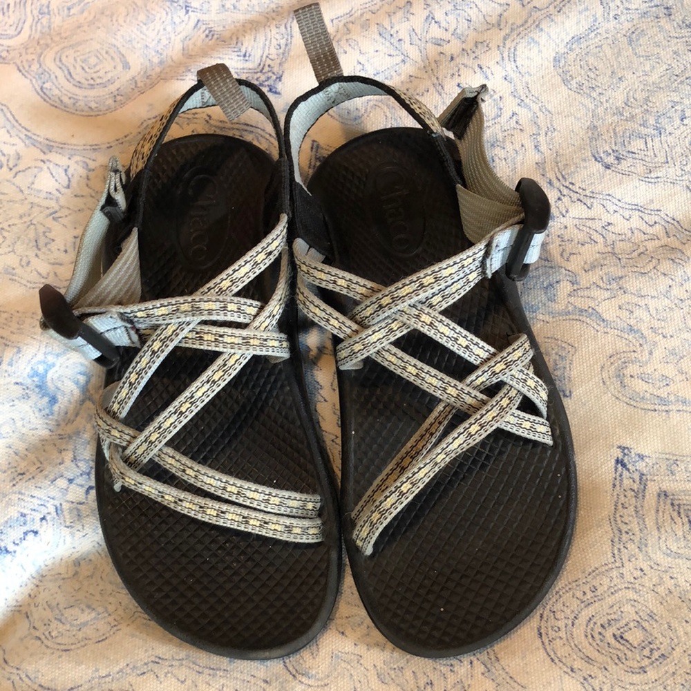 Chaco size 2 blue kids sandals